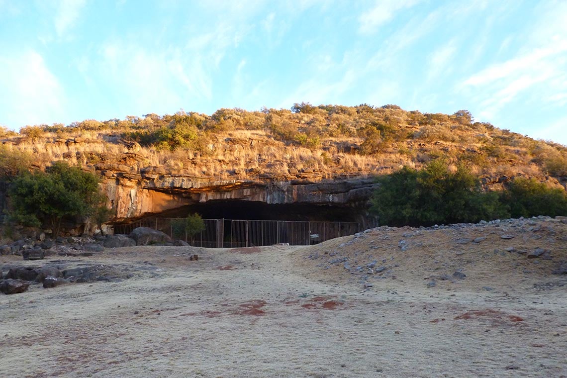 Prehistoric Teeth Reveal Details On Ancient Africa S Climate U Of T   2018 05 28 Entrance Of Wonderwerk Cave Resized 